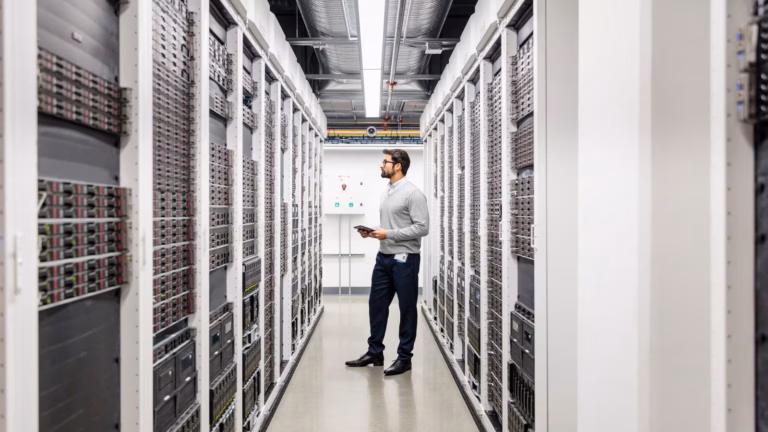 Selfhosting terug van weggeweest: waarom bedrijven opnieuw kiezen voor eigen regie over hun&nbsp;data